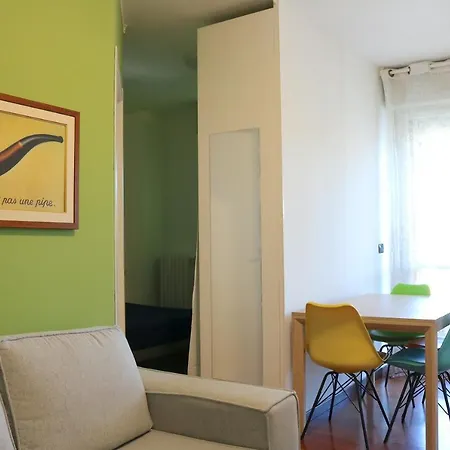 Happy Flat With Terrace Milánó